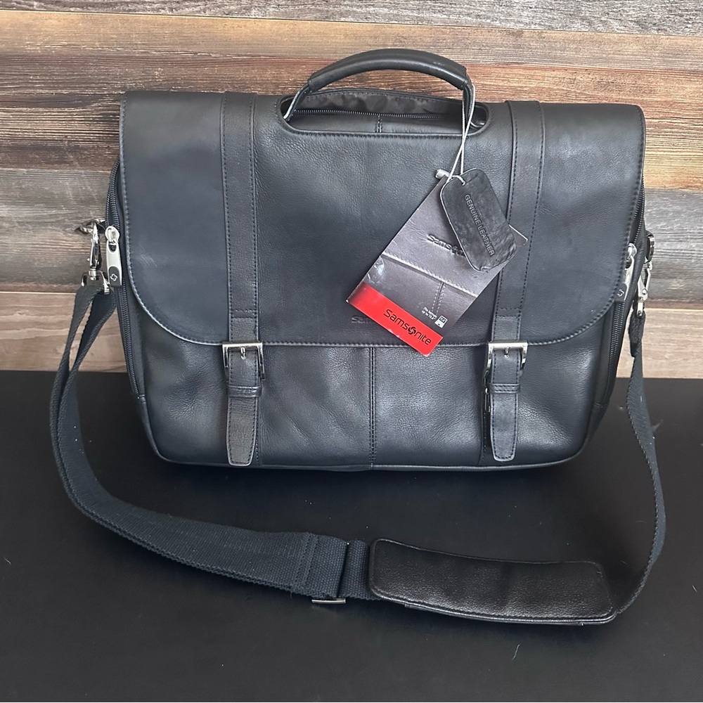 Samsonite Black Leather Flapover Business Case Double‎ Gusset Fits 15.6 Laptop